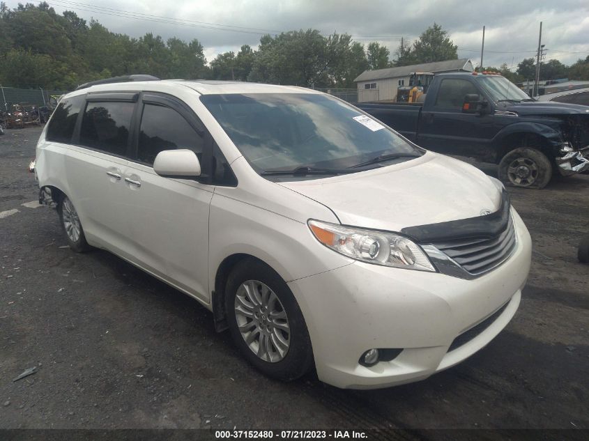 2015 TOYOTA SIENNA XLE - 5TDYK3DC8FS553794
