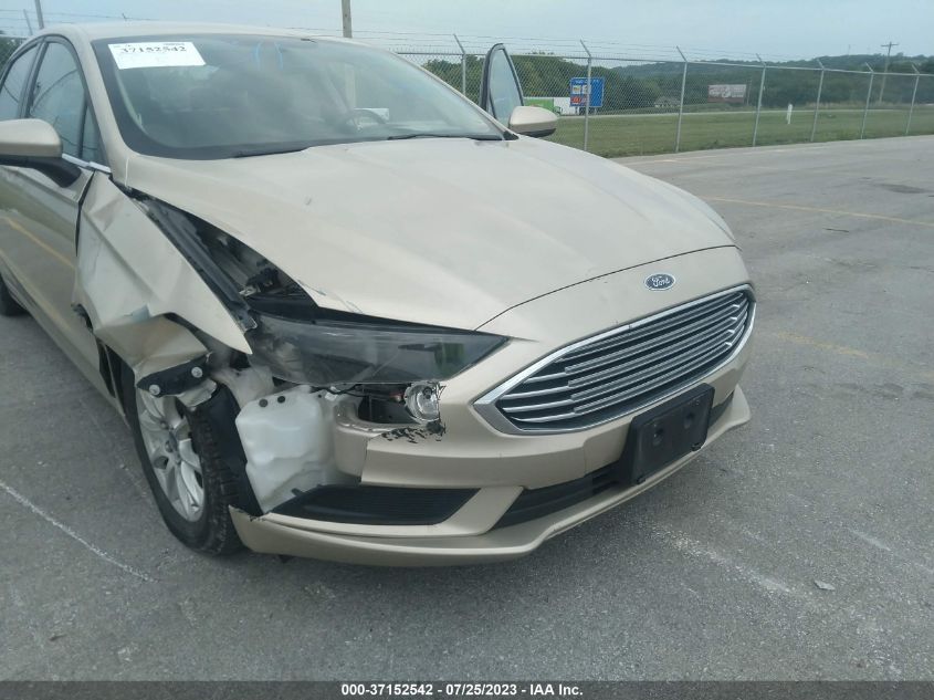 2018 FORD FUSION S - 3FA6P0G75JR256893