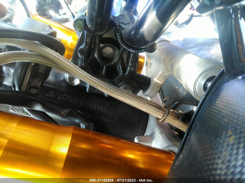 2004 SUZUKI GSX-R1000 - JS1GT75A142103402