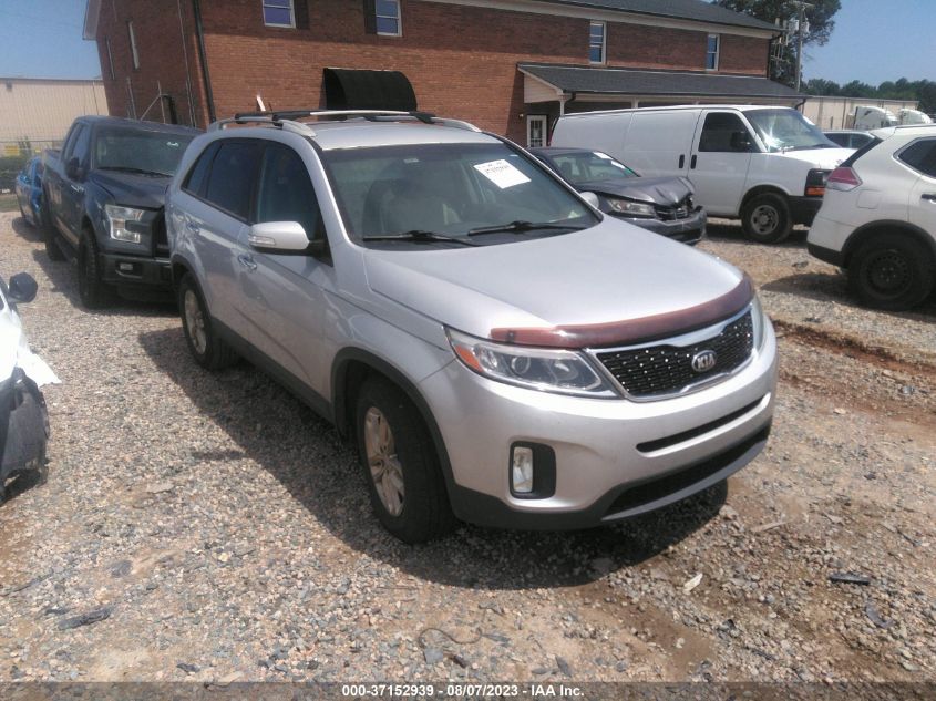 2015 KIA SORENTO LX - 5XYKT4A70FG588620