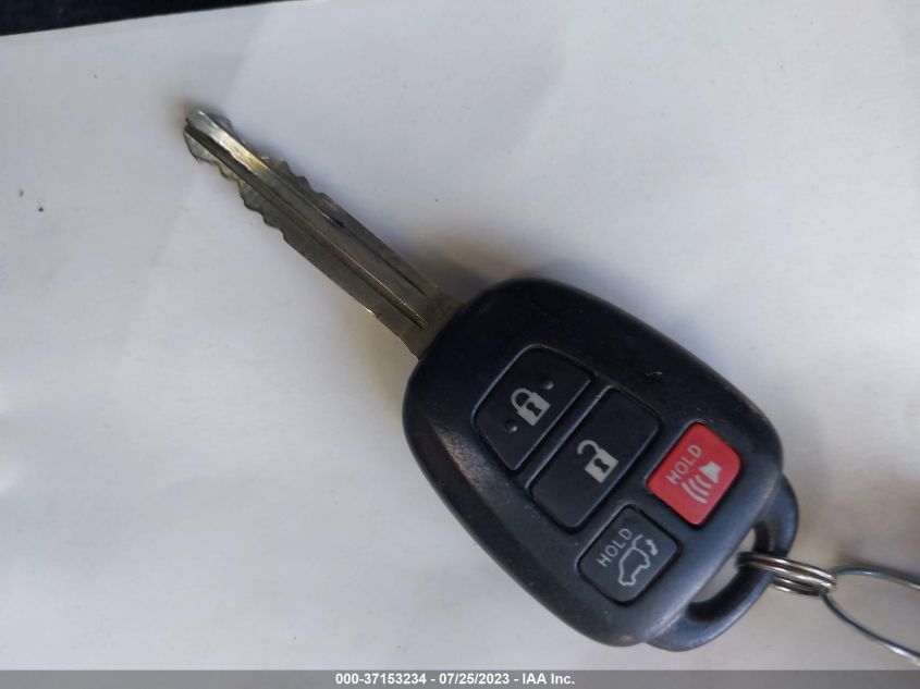 2016 TOYOTA RAV4 XLE - JTMWFREV8GJ067645