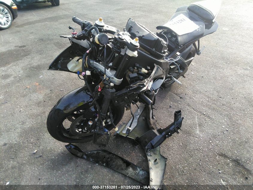 2012 YAMAHA YZFR6 C JYARJ16Y4CA006157