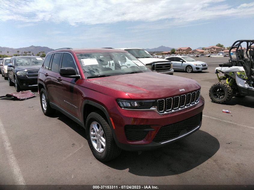 1C4RJGAG8PC525079 JEEP GRAND CHEROKEE LAREDO/ALTITUDE 2023