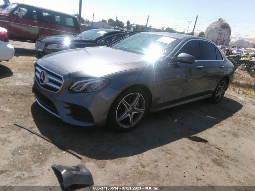 WDDZF4JB4JA314992 2018 MERCEDES-BENZ E-CLASS, photo no. 2