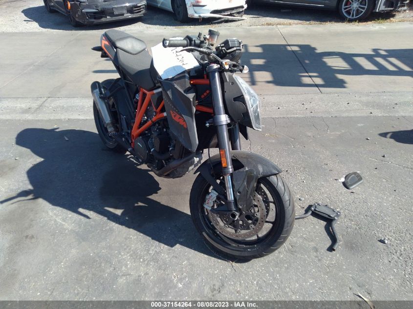 2015 KTM 1290 SUPER DUKE R - VBKV39400FM917970
