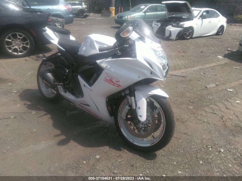 2020 SUZUKI GSX-R600 - JS1GN7FAXL7100654