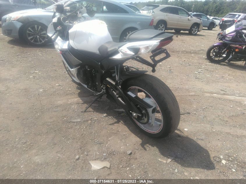 2020 SUZUKI GSX-R600 - JS1GN7FAXL7100654