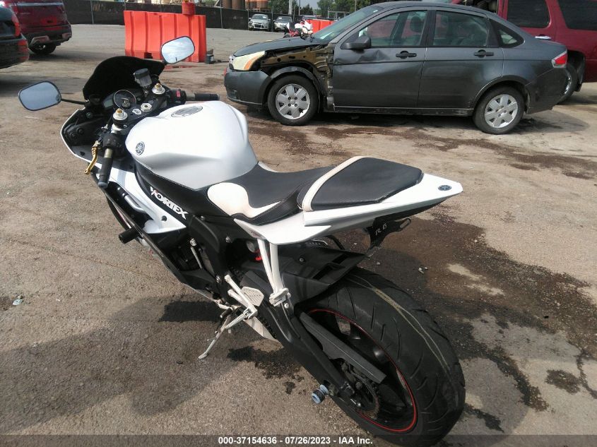 2009 YAMAHA YZFR6 JYARJ16E89A010307