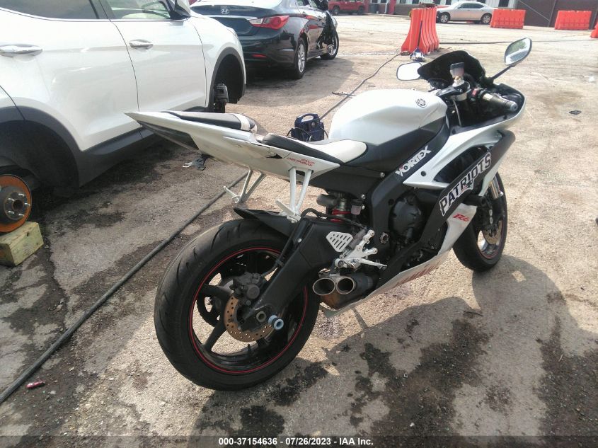 2009 YAMAHA YZFR6 JYARJ16E89A010307