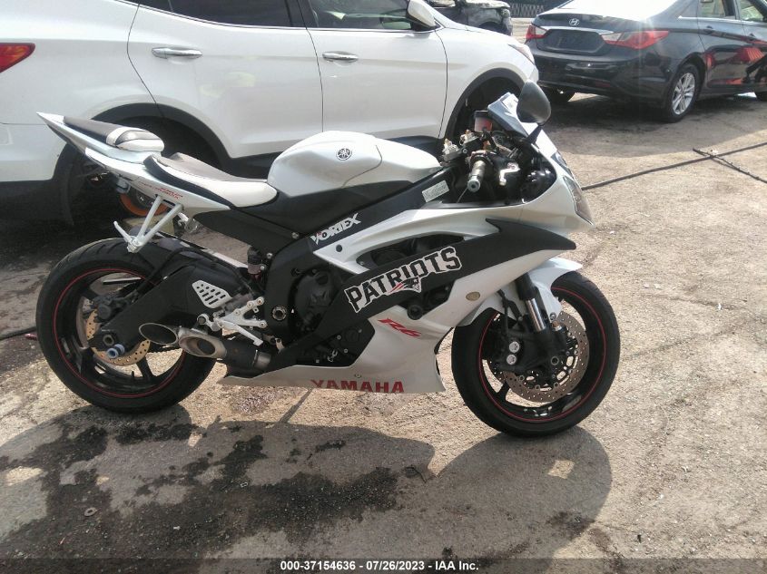 2009 YAMAHA YZFR6 JYARJ16E89A010307