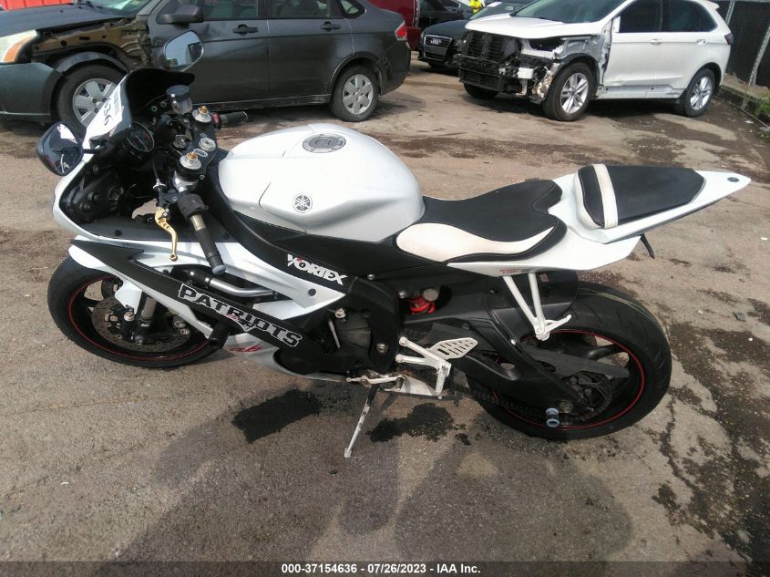 2009 YAMAHA YZFR6 JYARJ16E89A010307