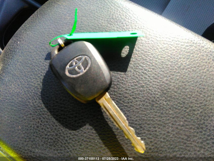 2016 TOYOTA RAV4 XLE - JTMWFREV7GJ062369