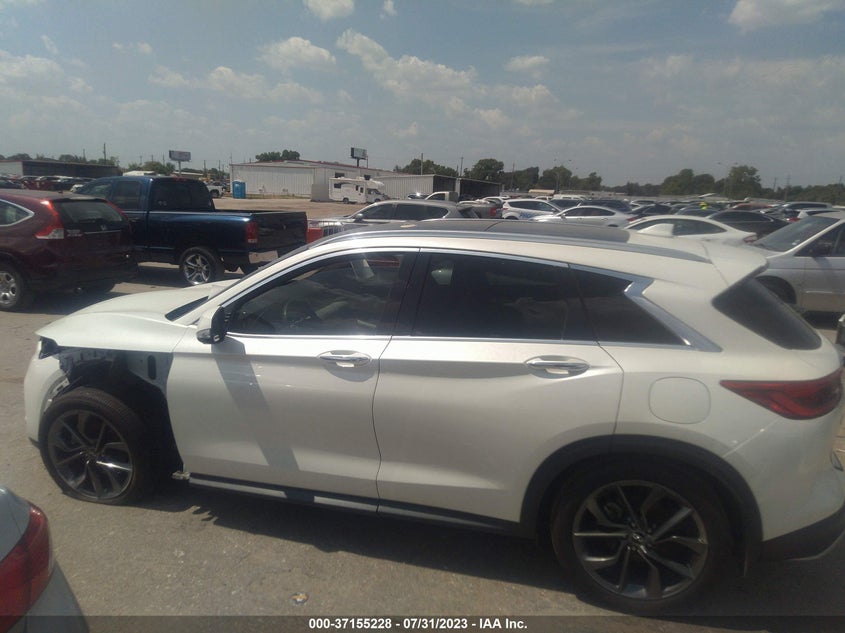 VIN 3PCAJ5M10KF120645 2019 INFINITI QX50 ESSENTIAL