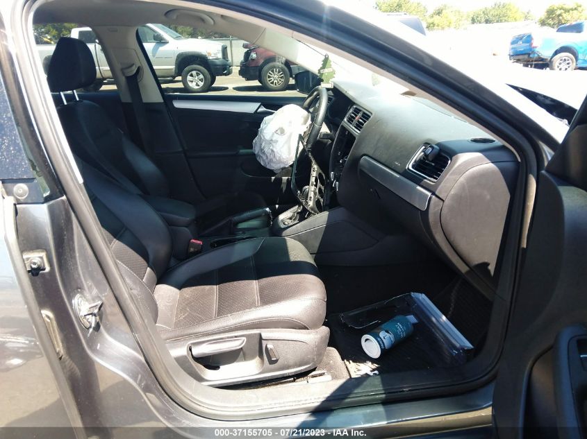 2013 VOLKSWAGEN JETTA SEDAN SE W/CONVENIENCE/SUNROOF - 3VWDP7AJ1DM373674