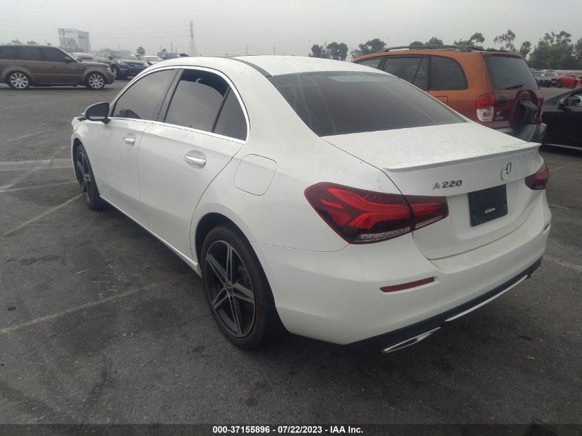 2022 MERCEDES-BENZ A-CLASS A 220 - W1K3G4EB7NJ371772
