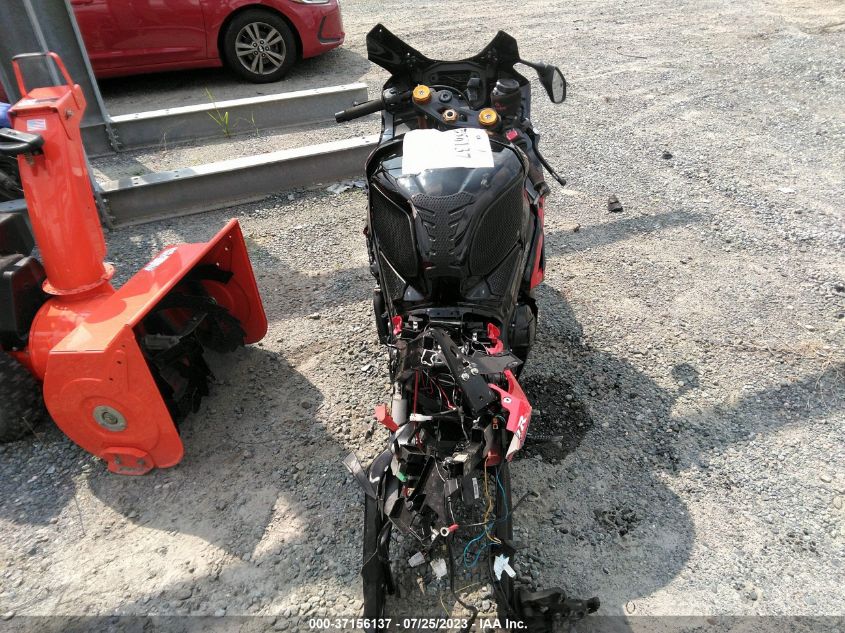 2019 SUZUKI GSX-R1000 R JS1DM11MXK7100012