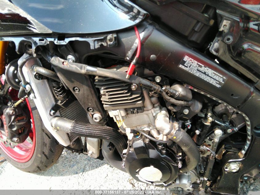 2019 SUZUKI GSX-R1000 R JS1DM11MXK7100012