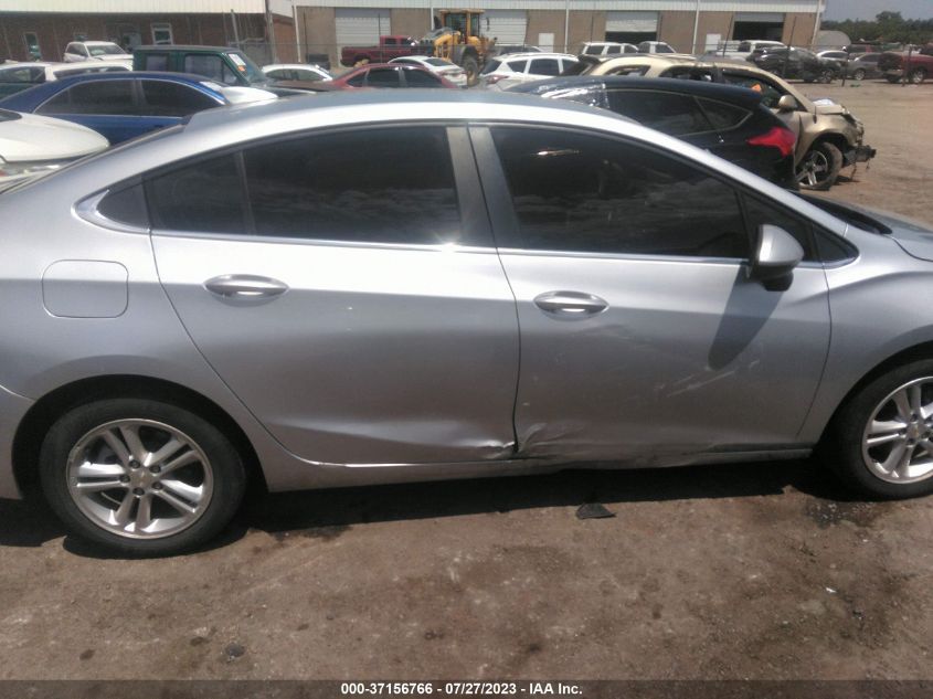 2018 CHEVROLET CRUZE LT - 1G1BE5SM5J7239875