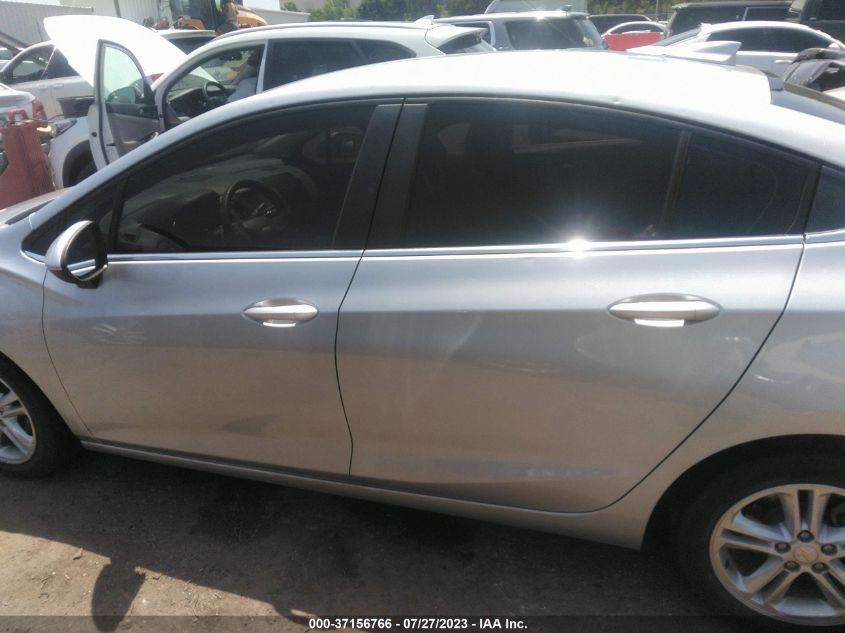 2018 CHEVROLET CRUZE LT - 1G1BE5SM5J7239875