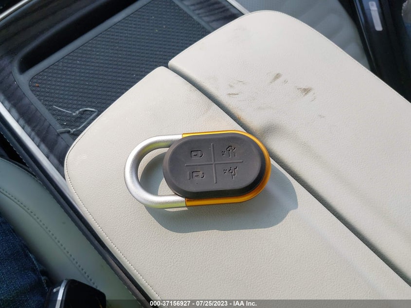 VIN 7FCTGAAA7NN011913 2022 RIVIAN R1T ADVENTURE PACKAGE
