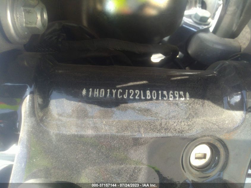 2020 HARLEY-DAVIDSON FLDE 1HD1YCJ22LB013693