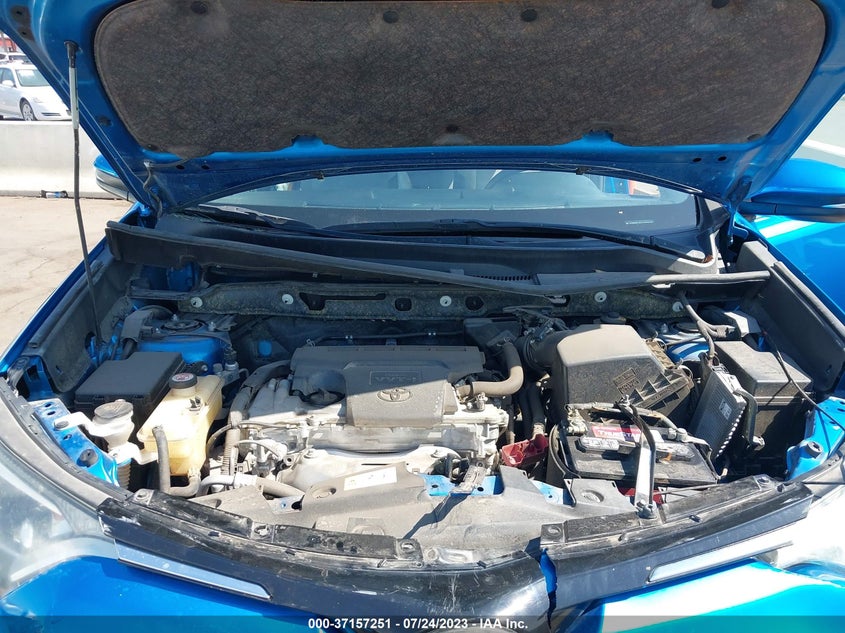 VIN JTMRFREV6HJ172666 2017 TOYOTA RAV4 XLE