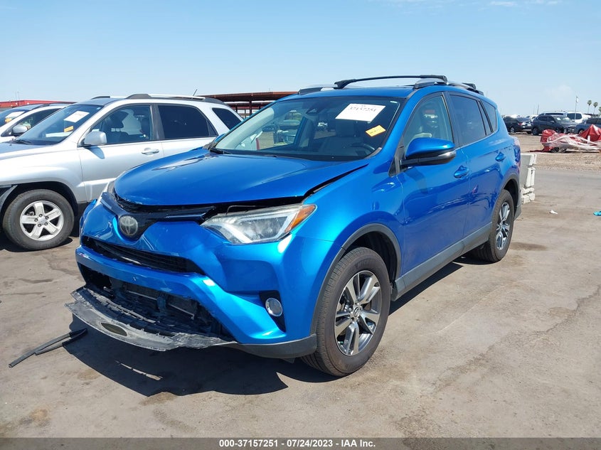 VIN JTMRFREV6HJ172666 2017 TOYOTA RAV4 XLE