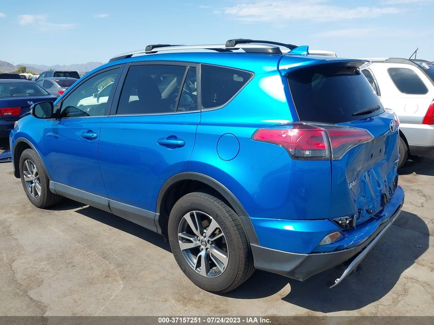 VIN JTMRFREV6HJ172666 2017 TOYOTA RAV4 XLE