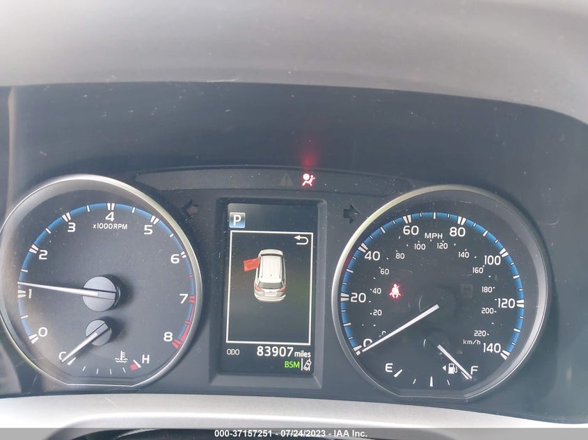 VIN JTMRFREV6HJ172666 2017 TOYOTA RAV4 XLE