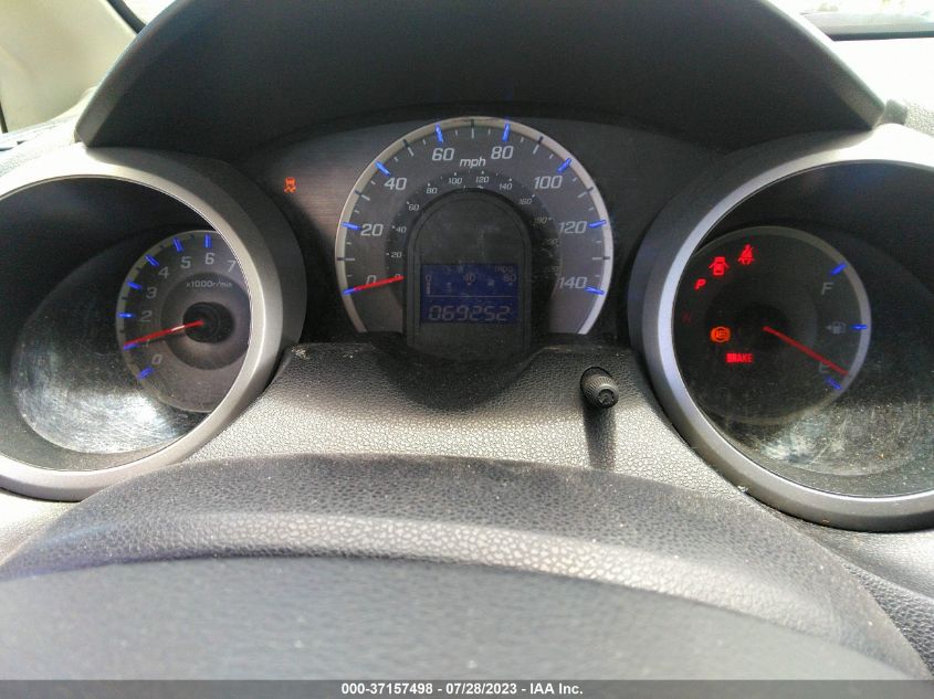 2013 HONDA FIT - JHMGE8H38DC082947