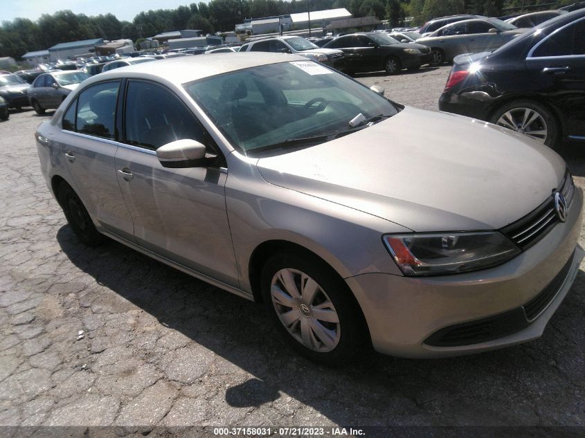 2013 VOLKSWAGEN JETTA SEDAN SE - 3VWDP7AJ4DM244067