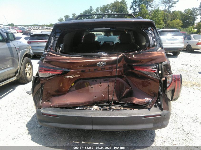 2022 TOYOTA SIENNA XLE - 5TDYRKEC0NS103639