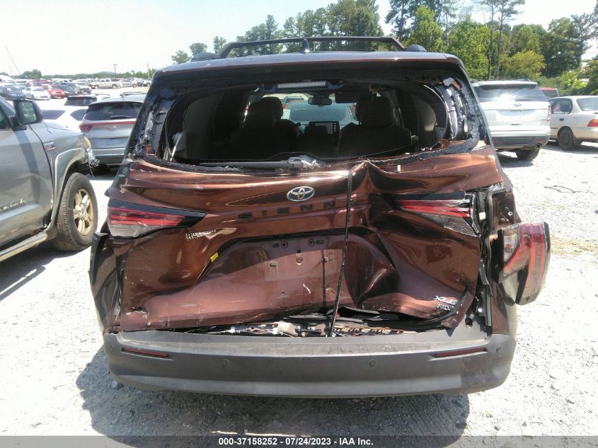 2022 TOYOTA SIENNA XLE - 5TDYRKEC0NS103639