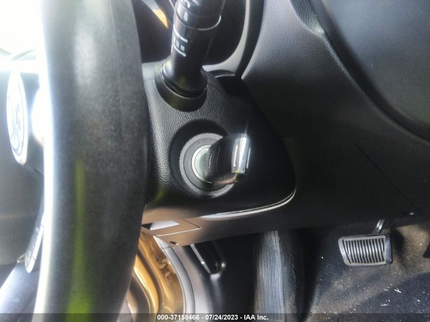 2015 KIA SOUL + - KNDJP3A53F7203329