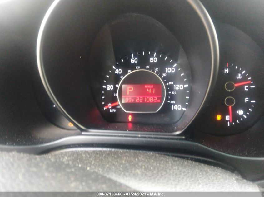 2015 KIA SOUL + - KNDJP3A53F7203329