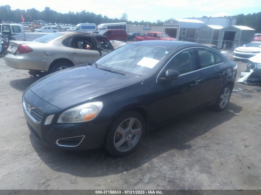 2013 VOLVO S60 T5 - YV1612FS4D1216763