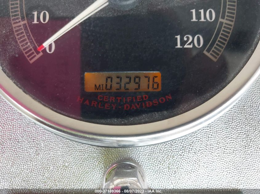 2004 HARLEY-DAVIDSON FLSTC - 1HD1BJY184Y038132