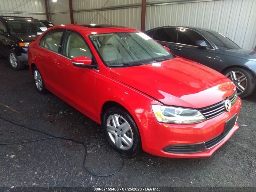 2013 VOLKSWAGEN JETTA SEDAN SE W/CONVENIENCE/SUNROOF - 3VWDP7AJ0DM298370