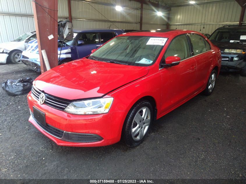 2013 VOLKSWAGEN JETTA SEDAN SE W/CONVENIENCE/SUNROOF - 3VWDP7AJ0DM298370