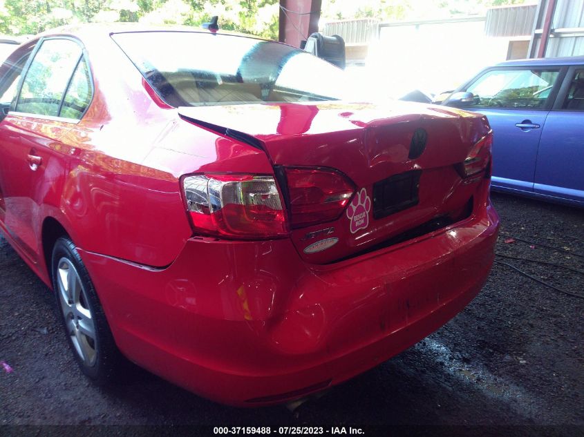 2013 VOLKSWAGEN JETTA SEDAN SE W/CONVENIENCE/SUNROOF - 3VWDP7AJ0DM298370