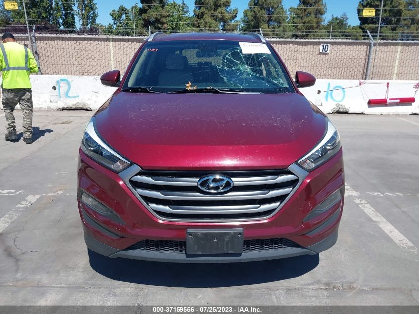 2017 HYUNDAI TUCSON SE - KM8J33A47HU525345