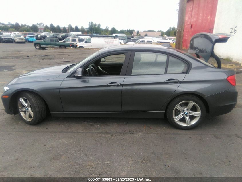 2014 BMW 3 SERIES 320I XDRIVE - WBA3C3G58ENS71225