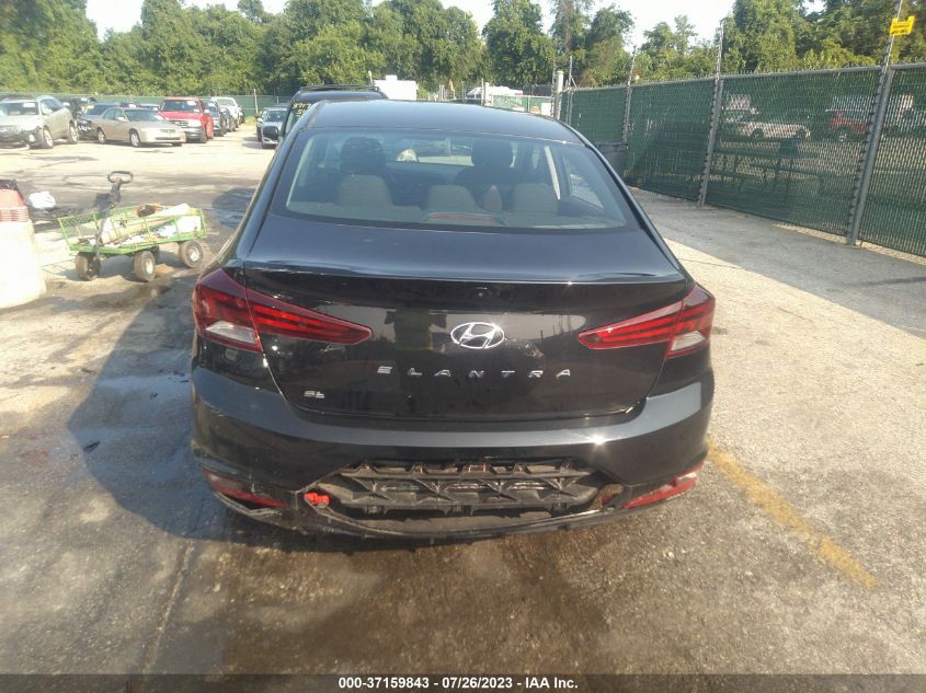 2019 HYUNDAI ELANTRA SE - 5NPD74LF9KH467069