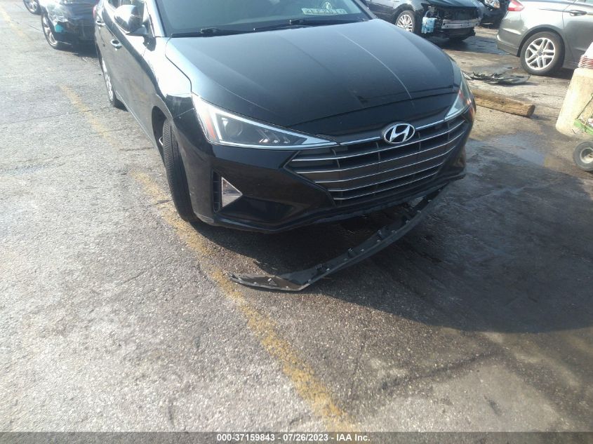 2019 HYUNDAI ELANTRA SE - 5NPD74LF9KH467069