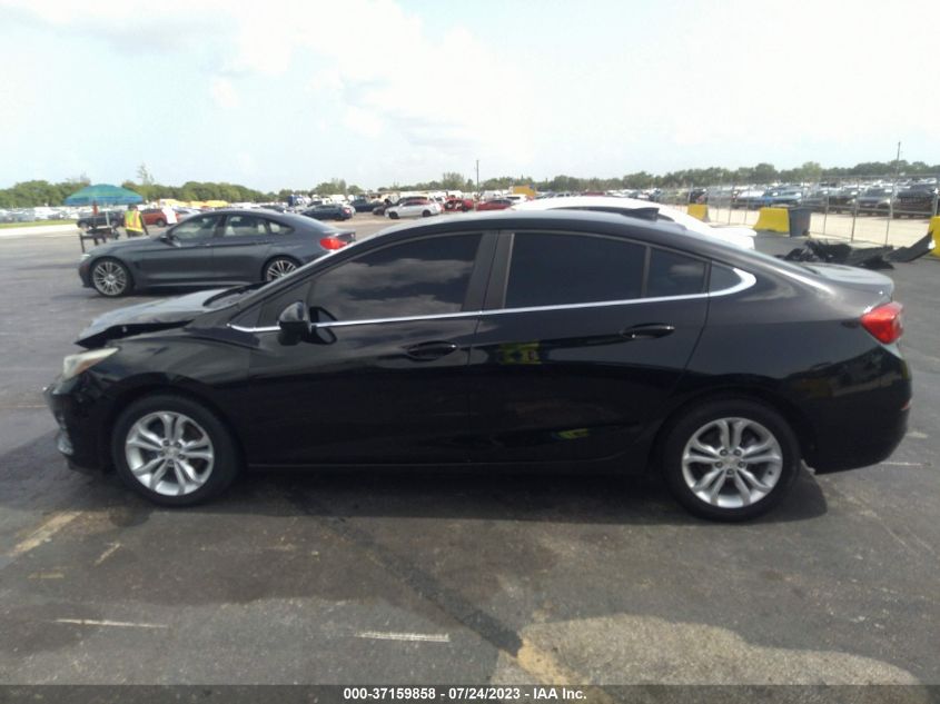 2019 CHEVROLET CRUZE LT - 1G1BE5SM1K7114938