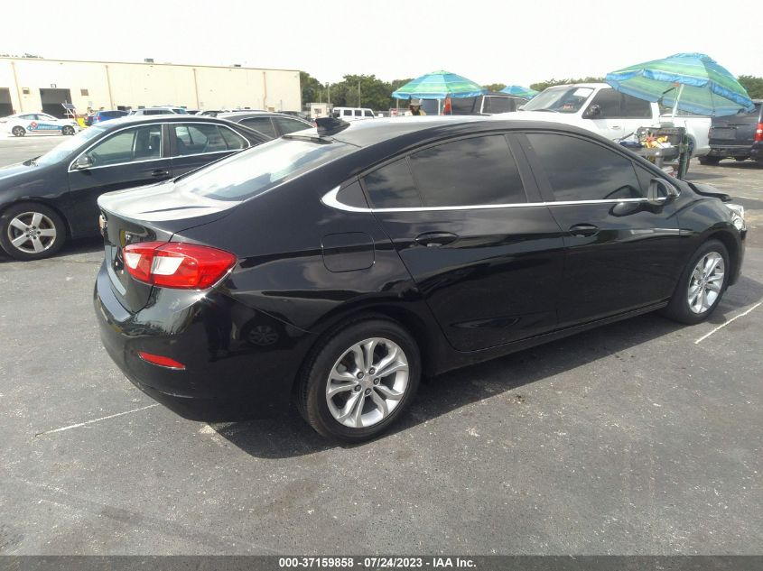 2019 CHEVROLET CRUZE LT - 1G1BE5SM1K7114938