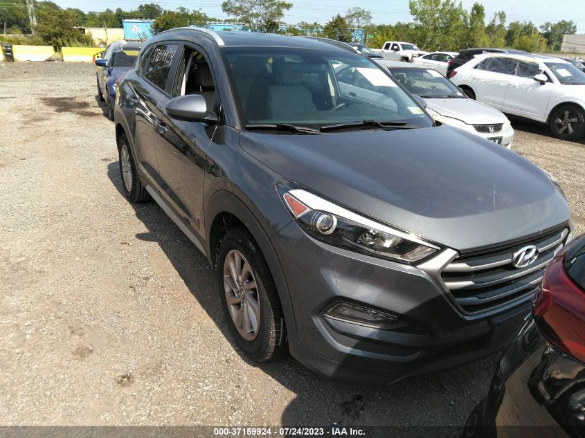 2017 HYUNDAI TUCSON SE - KM8J3CA4XHU517580
