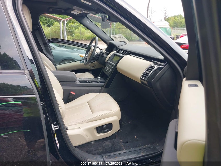VIN SALRG2RV8L2415002 2020 LAND ROVER DISCOVERY SE