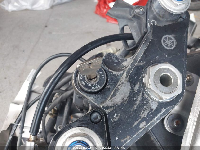 2003 YAMAHA YZFR6 L JYARJ06E83A007408