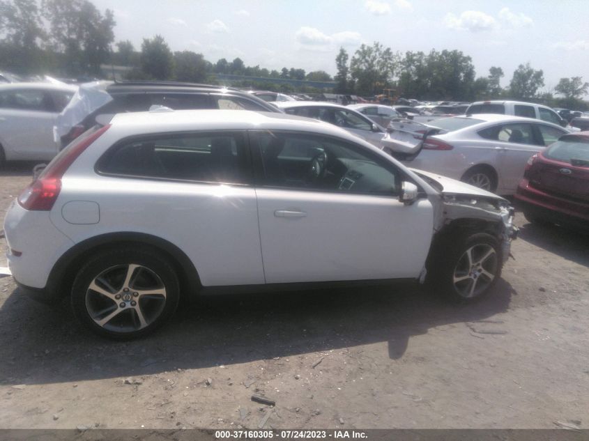 2013 VOLVO C30 T5 - YV1672MK6D2303320